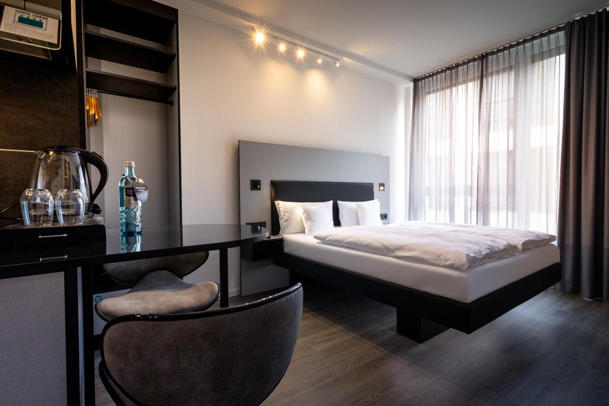 Ginn Apartment-Hotel Stuttgart-Esslingen Esslingen am Neckar Exteriör bild