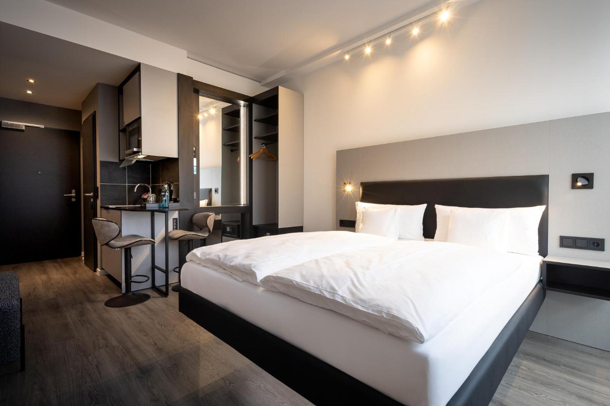 Ginn Apartment-Hotel Stuttgart-Esslingen Esslingen am Neckar Exteriör bild
